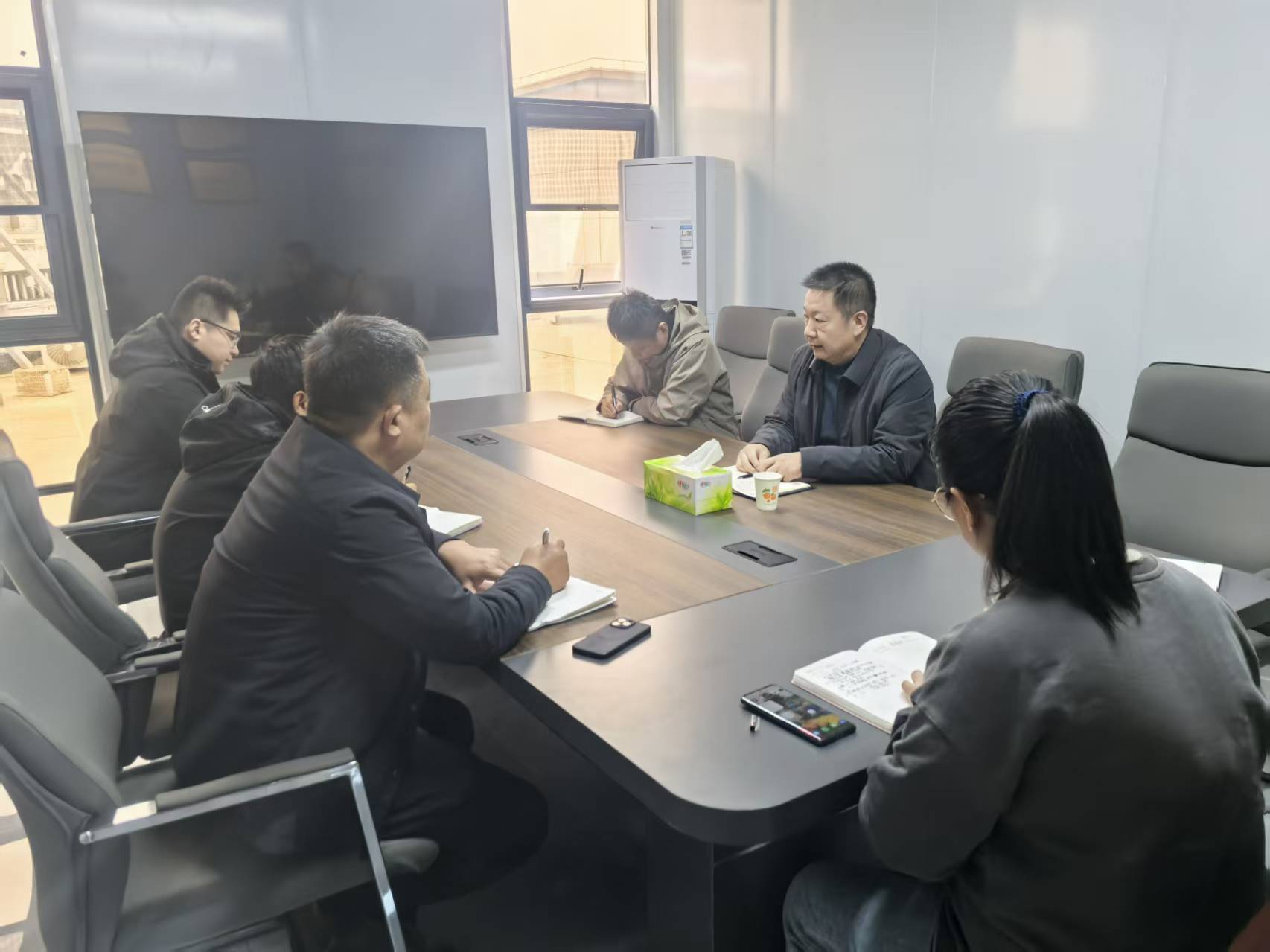 老哥网 - 专业资讯分享与生涯经验互换平台